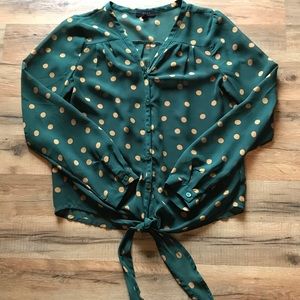 Super Cute Tie Hem Shirt, S